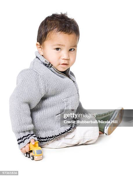 studio portrait of boy (18-23 months) - 18 23 meses fotografías e imágenes de stock