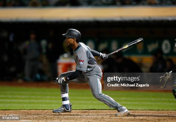 Jarrod Dyson of the Arizona Diamondbacks bats during the game against the Oakland Athletics at the Oakland Alameda Coliseum on May 25, 2018 in...