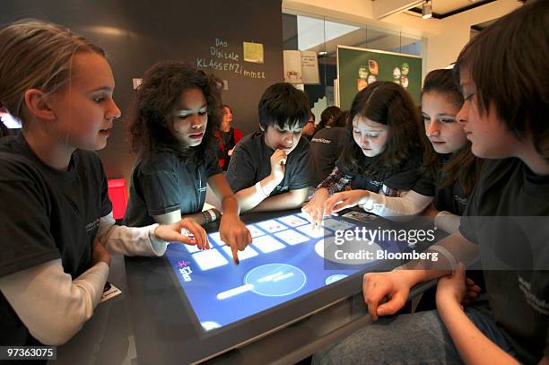 Send Digital Learning Table Trade Show Table Photos and Premium High Res Pictures - Getty Images