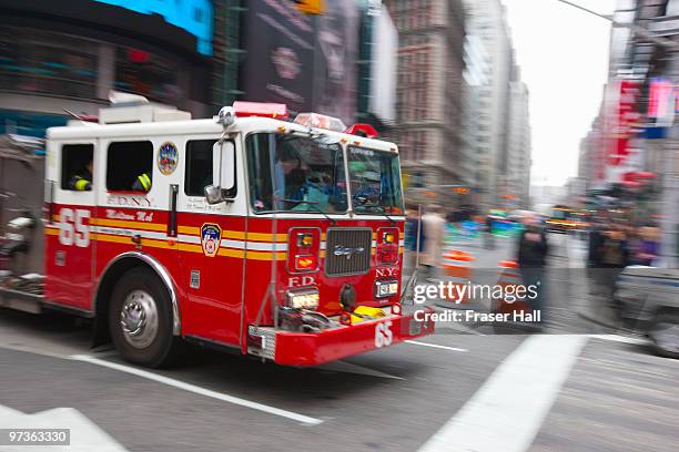 fire truck, new yok city - firetruck stock pictures, royalty-free photos & images