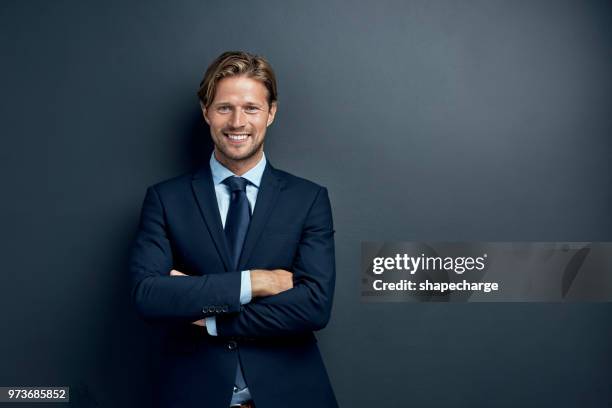 make a statement with your confidence - fato imagens e fotografias de stock