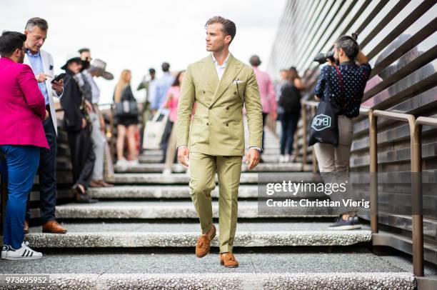 Michal Gronowski wearing coton double breasted suit Sebastian Zukowski, white coton seersucker shirt Shirtonomy, suede tassel loafers Yanko, Persol...