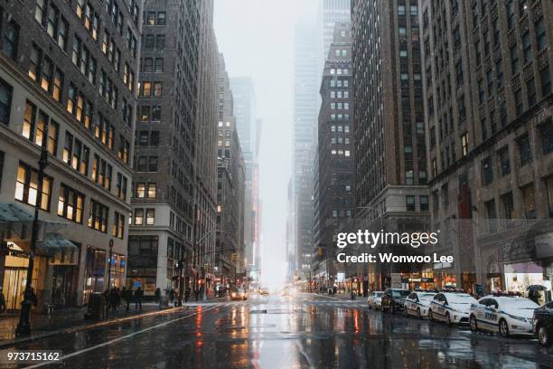 cityscape in winter, new york, usa - low angle view street stock pictures, royalty-free photos & images