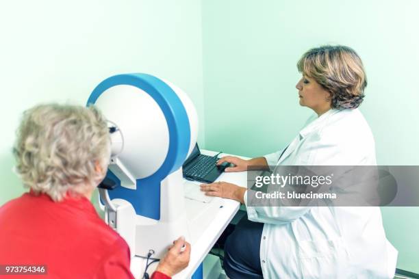 ophthalmology eyesight examination - astigmatism stock pictures, royalty-free photos & images