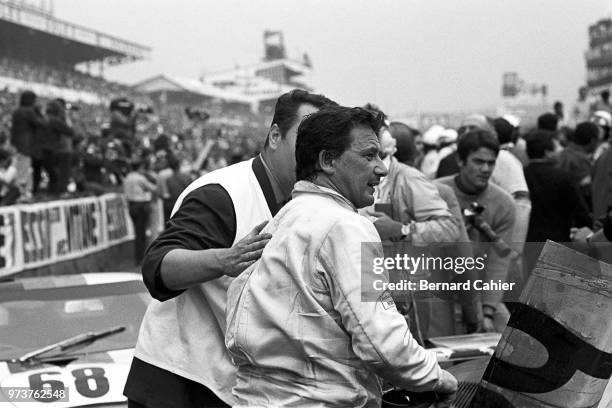 Hans Herrmann, Porsche 908LH, 24 Hours of Le Mans, Le Mans, 15 June 1969. A dejected Hans Herrmann after the finish of the 1969 24 Hours of Le Mans,...