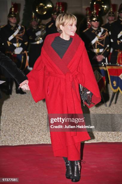 French Singer Patricia Kaas arrives to attend a state dinner honouring visiting Russian President Dmitry Medvedev at the Elysee Palace on March 2,...