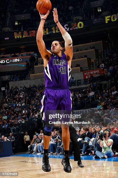 Sean May of the Sacramento Kings shoots a jump shot during the game against the Oklahoma City Thunder on March 2, 2010 at the Ford Center in Oklahoma...