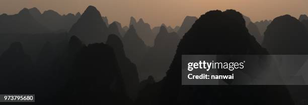 guilin mountain panorama - karst formation stockfoto's en -beelden