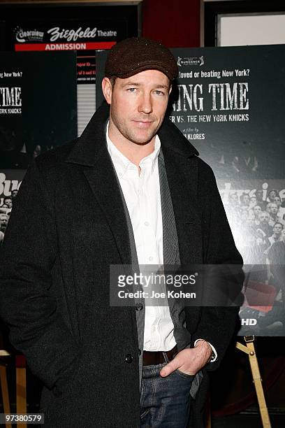 Actor Edward Burns attends the premiere of "Winning Time: Reggie Miller vs. The New York Knicks" at the Ziegfeld Theatre on March 2, 2010 in New York...
