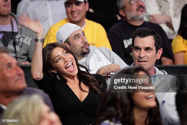 Sofia Vergara and Ty Burrell attend a game between the Indiana Pacers and the Los Angeles Lakers at Staples Center on March 2, 2010 in Los Angeles,...