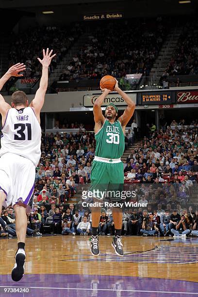 Rasheed Wallace of the Boston Celtics shoots a jump shot against
