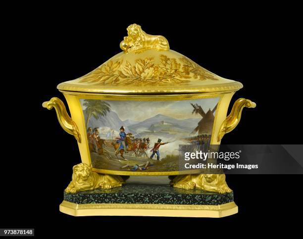 Soup tureen depicting the Battle of Rolica, Portugal, 1808 . Item in Apsley House, London, from the Duke of Wellington's Prussian Service, made in...