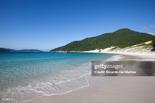 brazil, secluded beach - arraial do cabo stockfoto's en -beelden