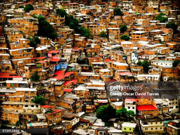 crowded houses in santa cruz, caracas, venezuela - caracas stock pictures, royalty-free photos & images