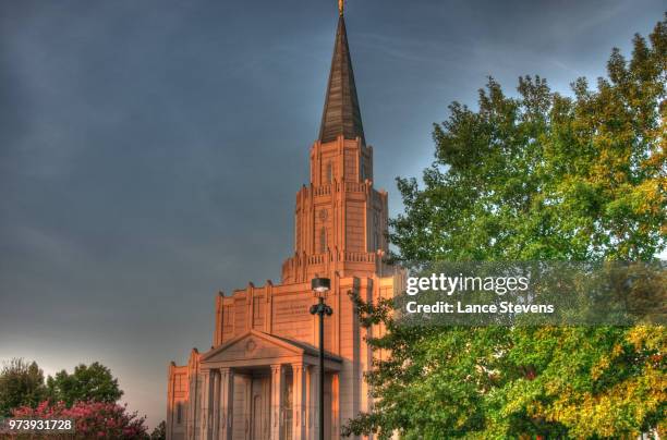 temple in nw houston - houston v temple stock pictures, royalty-free photos & images