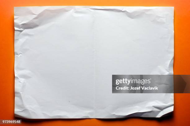 piece of blank crumpled paper - crumpled paper stockfoto's en -beelden