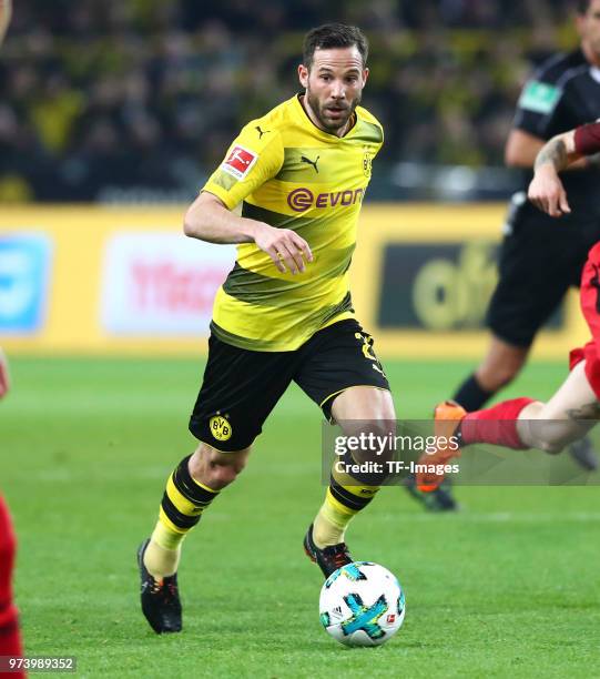 Gonzalo Castro of Dortmund controls the ball during the Bundesliga match between Borussia Dortmund and Eintracht Frankfurt at Signal Iduna Park on...