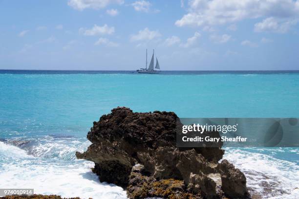 maho beach - maho beach stock pictures, royalty-free photos & images