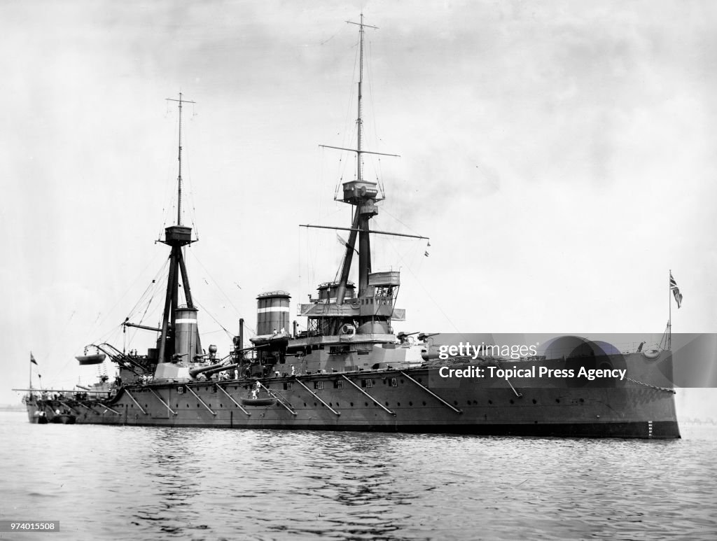 Hms Invulnerable The Royal Navy Invincible-class battlecruiser HMS Invincible of the ...