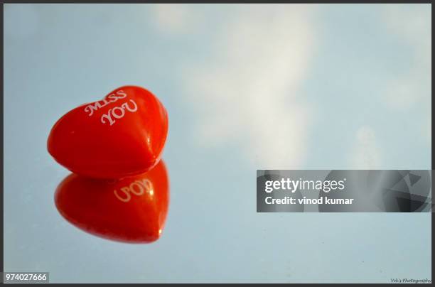 love is sometimes, jus the reflection of hearts! - jus imagens e fotografias de stock