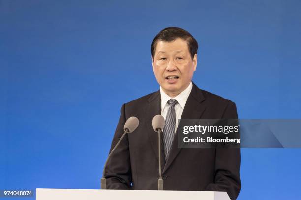 Ying Yong, mayor of Shanghai, speaks during the Lujiazui Forum in Shanghai, China, on Thursday, June 14, 2018. China's central bank is studying...