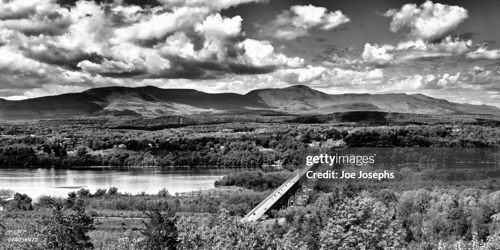 Rip Van Winkle Bridge