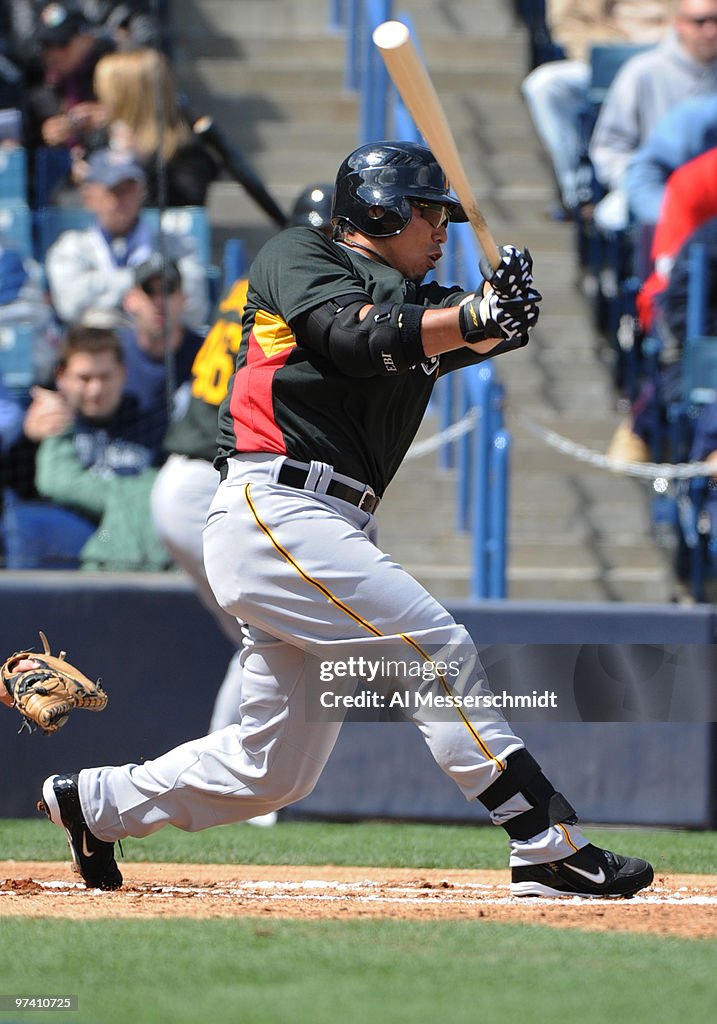 Pittsburgh Pirates v New York Yankees