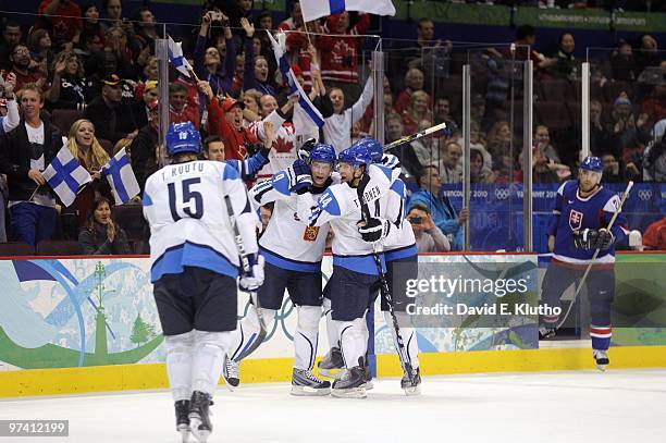 Sami Stylo Mikko Koivu Goal Photos and Premium High Res Pictures - Getty Images