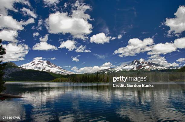 three sisters from sparks lake - sparks lake stock pictures, royalty-free photos & images