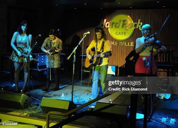 Frank Rische Jypsi Photos and Premium High Res Pictures - Getty Images