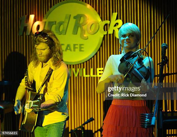 Frank Rische Lillie Mae Rische Photos and Premium High Res Pictures - Getty Images