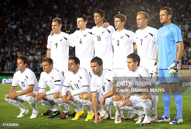 New Zeland's team pose prior a friendly international football match against Mexico at the Rose Bowl stadium in Pasadena, California on March 3,...