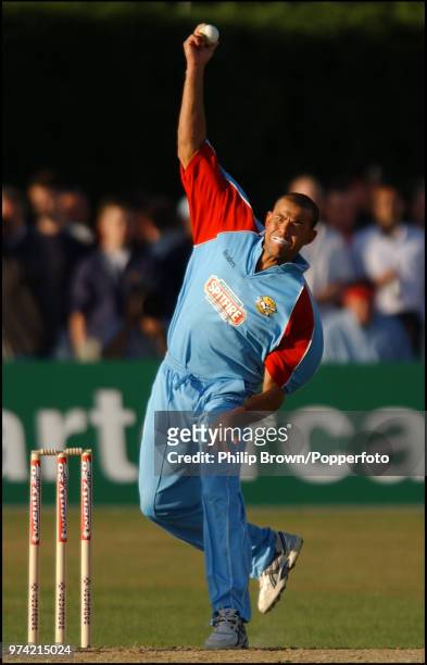 Andrew Symonds bowling for Kent during the Twenty20 Cup match between Middlesex and Kent at Old Deer Park, Richmond, 19th June 2003. Middlesex won...