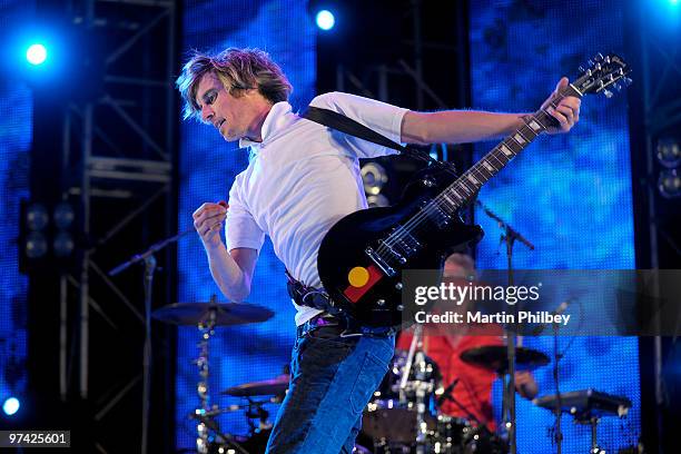 Daniel Sanders of Gyroscope performs on stage at Pyramid Rock Festival on Philip Island on 30th December 2008 in Melbourne, Australia.