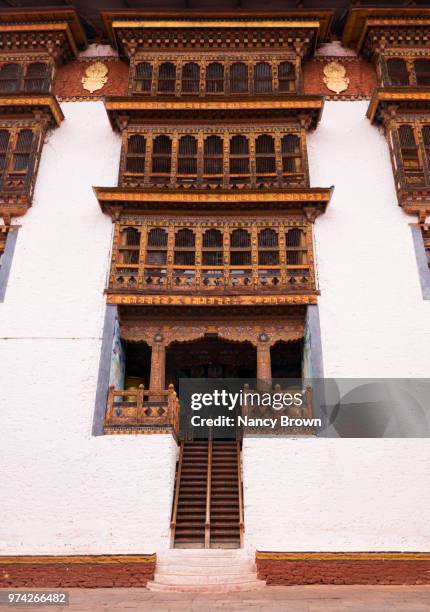 entrance details in punakha dzong in bhutan. - punakha dzong stock pictures, royalty-free photos & images