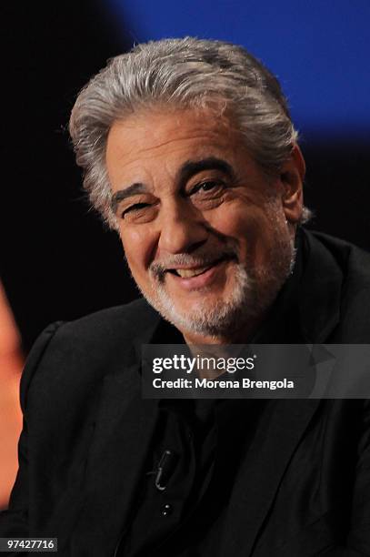 Placido Domingo during the Italian tv show "Che tempo che fa" on December 06, 2008 in Milan, Italy.