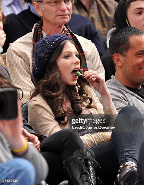 Michelle Trachtenberg attends the Detroit Pistons vs New York Knicks game at Madison Square Garden on March 3, 2010 in New York City.