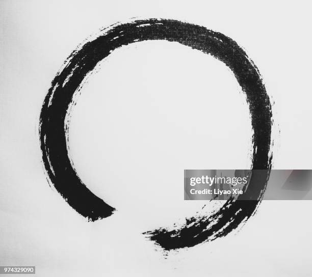 zen symbol-calligraphy - buddhism photos et images de collection