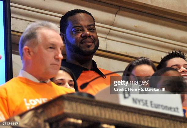 Chairman of National Kidney Foundation Bill Cella and Actor Grizz Chapman ring the opening bell at the New York Stock Exchange on March 4, 2010 in...