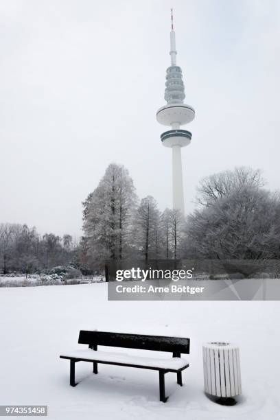 icicle-tower - icicle lights stock pictures, royalty-free photos & images
