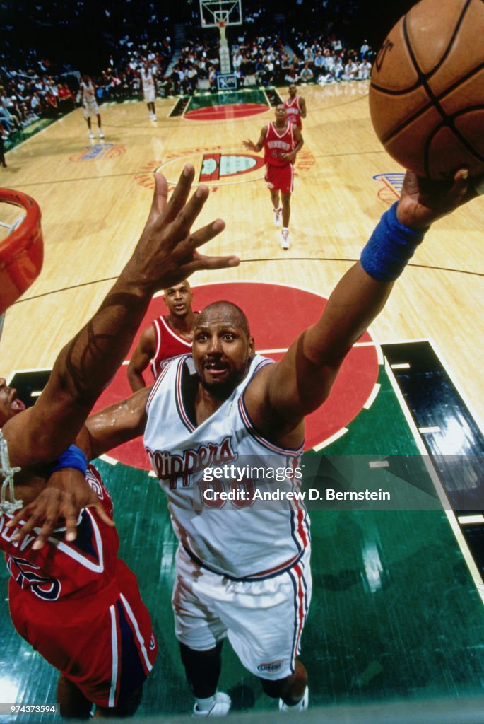Philadelphia 76ers v LA Clippers
