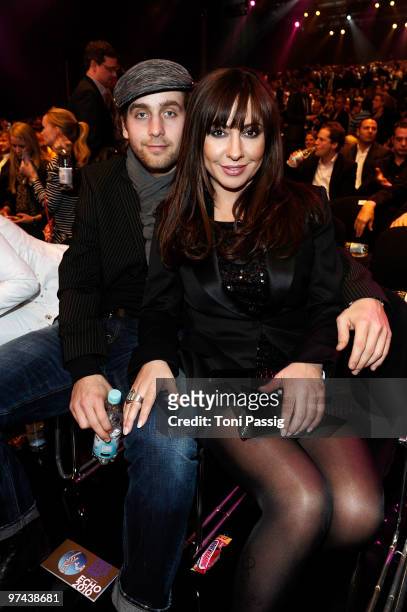 Handball goal keeper Silvio Heinevetter and actress Simone Thomalla attend the Echo Award 2010 at Palais am Funkturm on March 4, 2010 in Berlin,...