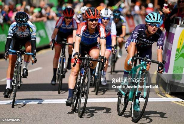Arrival / Gabrielle Pilot-Fortin of Canada and WNT Rotor Procycling Team / Abby-Mae Parkinson of Great Britain and Trek - Drops / during the 5th OVO...