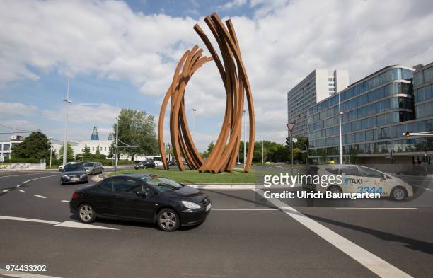 Bonn at the Rhine river, the former federal capital and since the move of the federal government to Berlin, federal city. The sculpture "ARC '89" on...
