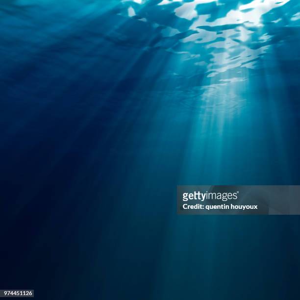 underwater light - deep sea stockfoto's en -beelden