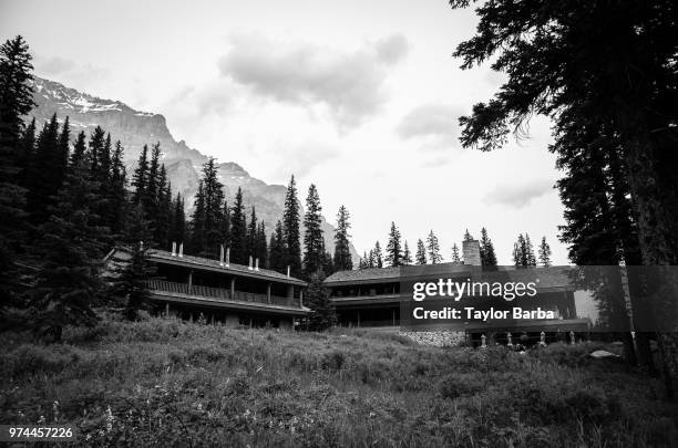 emerald lake 1 - barba stock pictures, royalty-free photos & images