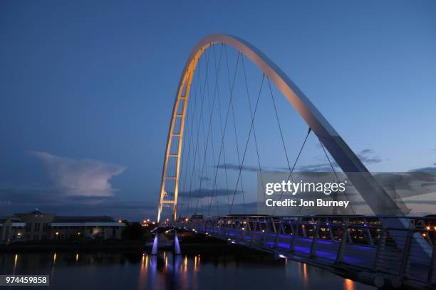 Infinity Bridge Perth Infinity Bridge Photos et images de collection - Getty Images