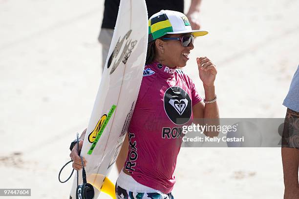 Silvana Lima of Brasil prepares to compete in the Roxy Pro 2010 as part of the ASP World Tour at Snapper Rocks on March 5, 2010 in Coolangatta,...