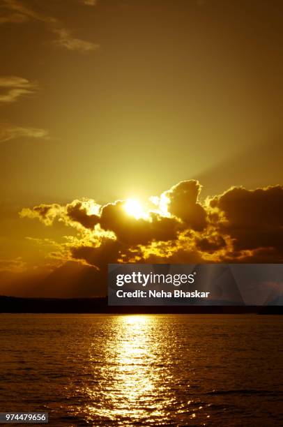 sunset at bar harbor - bar silhouette ストックフォトと画像