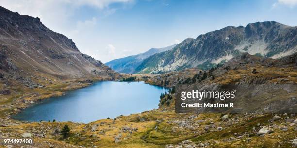 lake in mountains, mercantour national park, france - mercantour stockfoto's en -beelden